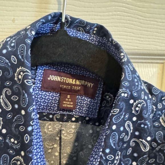 Boys Johnson and Murphy dress shirt - Picture 2 of 3